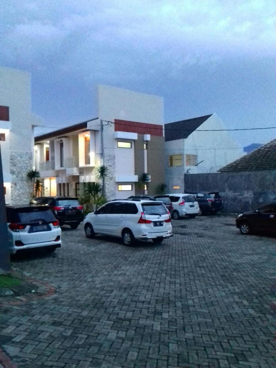 Villa Town House Batu Batu  Exterior foto